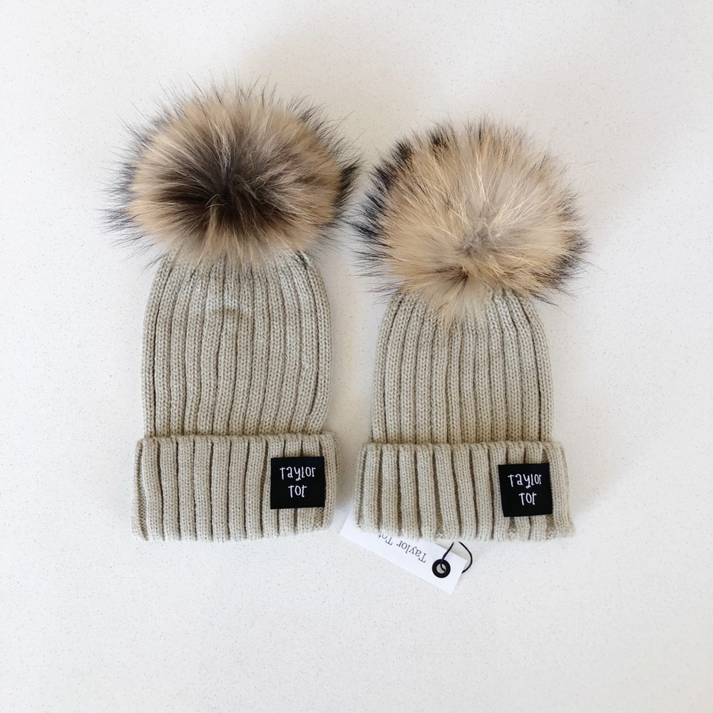 NWT Fur Pom Pom Beanie - Picture 8 of 9